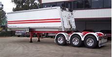Tipping chassis trailers