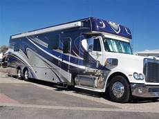 Truck chassis motorhomes