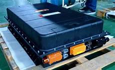 Service Automotive Battery