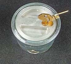 Twist lock pin