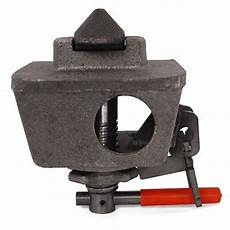 Twist lock trailer